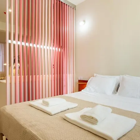 Princess Building W/ Pool By Lovelystay Apartment