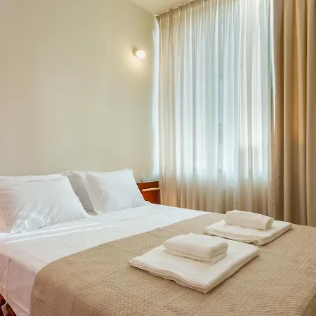 Princess Building W/ Pool By Lovelystay Apartment Vila Real de Santo António