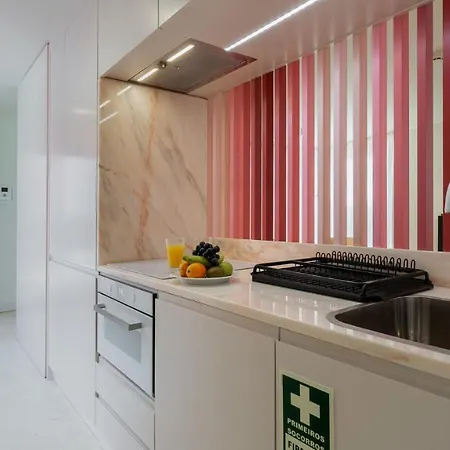 Princess Building W/ Pool By Lovelystay Vila Real de Santo António